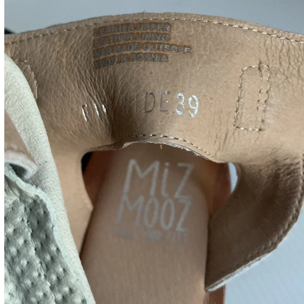 Miz Mooz Fifi Wide Leather Sandals Linen EU 39 US 8.5 Studded Ankle Strap